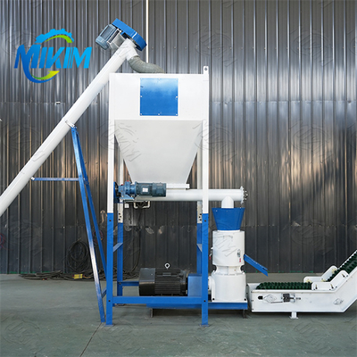 Çiftlik, üreme çiftliği, evcil tavuk, sığır, koyun ve at yemleri pellet üretimi hattı