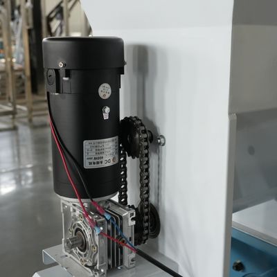 0.8cm 1.2cm Balık Yemi Pelet Makinesi Üretimi 57.8in Yüksek Sıcaklık İşlemi