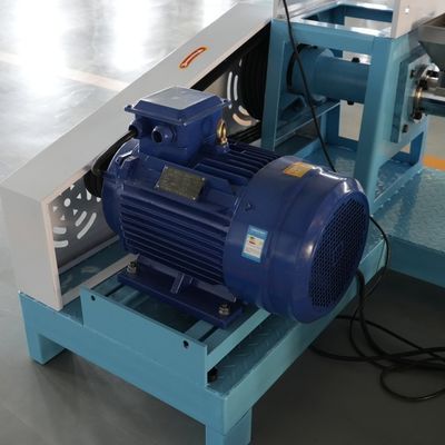 Ticari Yüzer Balık Yemi Pelet Makinesi 1470x1120x840mm