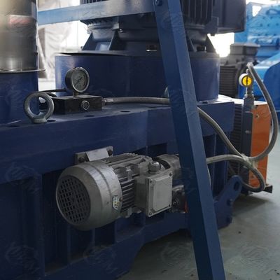 OEM Ahşap Talaş Yakıtlı Odun Pelet Yapma Makinesi Dizel Motorlu 100-4000kg / H