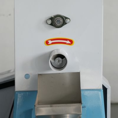18.5kw Küçük Elektrikli Balık Yemi Ekstruder Makinesi 70mm Dia Vida
