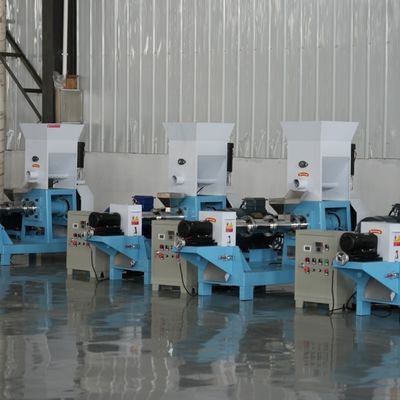 5.5kw Yüzen Balık Yemi Pelet Değirmeni Tek Vidalı Pet Gıda Ekstruder Makinesi Antirust