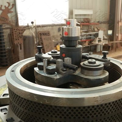 MIKIM 2.5mm Kalıp Talaşı Ahşap Pelet Makinesi Küçük Ölçekli 900kg / H