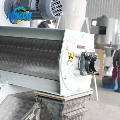 Elektrikli 3kw-30kw Tavuk Sığır Kanatlı Yem Pelet Makinesi özelleştirilmiş Gerilim