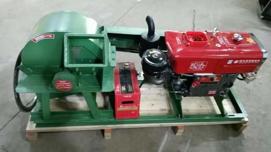 Dayanıklı Çevre Dostu 7.5HP Ahşap Talaş Makinesi Benzinli Güç
