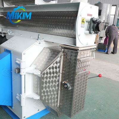 Kullanımı Kolay Kanatlı Pelet Yapma Makinesi Yüksek İş Verimliliği BH-150