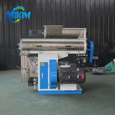 380Volt Hayvan Yemi Pelet Ekstruder Kanatlı Çiftlik Makineleri Yüksek Verimlilik