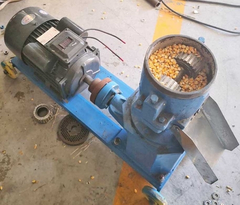 Dizel Elektrikli Ahşap Pelet Makinesi Değirmeni 3CR13 Alaşımlı Metal Bagasse Tütün Kalıntısı